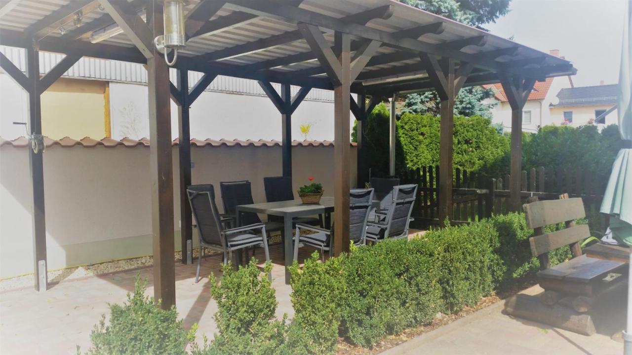 Ferienwohnung "Burgblick" An der Schmucke Exterior foto